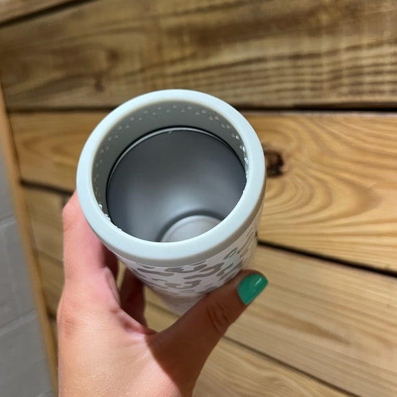 Hydrapeak leopard slim can coozie - Picture 3 of 6